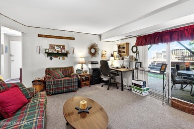 Set on a quiet, privacy-filled cul-de-sac, this beautifully - photo 18