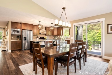 Escape to your own private retreat with this exceptional - photo 21