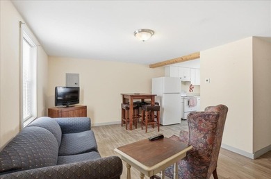 Investors and savvy buyers take notice! This clean, efficient - photo 3