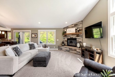 Escape to your own private retreat with this exceptional - photo 24