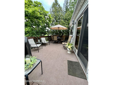 Set on a quiet, privacy-filled cul-de-sac, this beautifully - photo 24