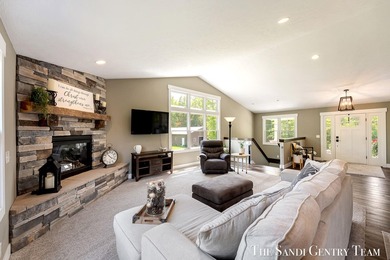 Escape to your own private retreat with this exceptional - photo 27