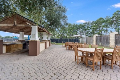 Welcome to this charming Florida cottage nestled in the highly - photo 46