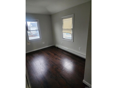 Opportunity to own a legal 2-family home in Queens, NY, offering - photo 3