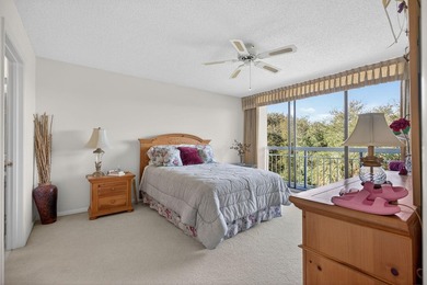 TOTALLY TURNKEY 4TH FLOOR PENTHOUSE, 2 BEDROOM/2 BATH CONDO WITH - photo 11
