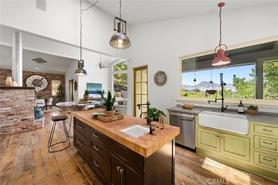 Maison du Soleil-perched in the highly desirable Royal Heights - photo 15