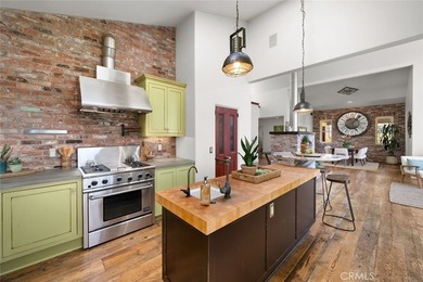 Maison du Soleil-perched in the highly desirable Royal Heights - photo 16