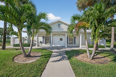 TOTALLY TURNKEY 4TH FLOOR PENTHOUSE, 2 BEDROOM/2 BATH CONDO WITH - photo 21