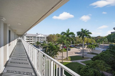 TOTALLY TURNKEY 4TH FLOOR PENTHOUSE, 2 BEDROOM/2 BATH CONDO WITH - photo 24