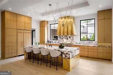 Crafted as a true statement piece, this extraordinary custom - photo 26