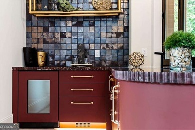 Crafted as a true statement piece, this extraordinary custom - photo 36