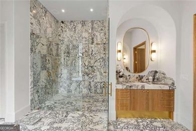Crafted as a true statement piece, this extraordinary custom - photo 44