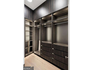 Crafted as a true statement piece, this extraordinary custom - photo 48