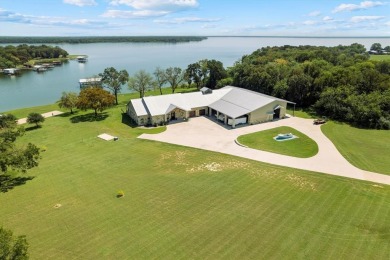 Lake Home For Sale in East Tawakoni, Texas
