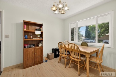 Great home that has been well taken car of. With 4 Bedrooms, 2 - photo 12