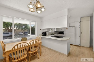 Great home that has been well taken car of. With 4 Bedrooms, 2 - photo 13