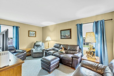 Welcome To This Spacious And Well-Maintained 5 Bedroom, 3 Full - photo 17
