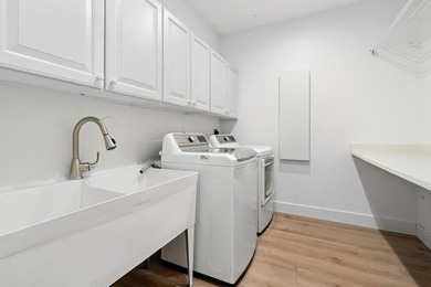 Beautiful, completely renovated,single family home in the quaint - photo 18