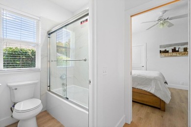Beautiful, completely renovated,single family home in the quaint - photo 20