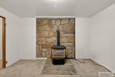Great home that has been well taken car of. With 4 Bedrooms, 2 - photo 20