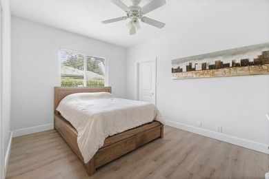 Beautiful, completely renovated,single family home in the quaint - photo 22
