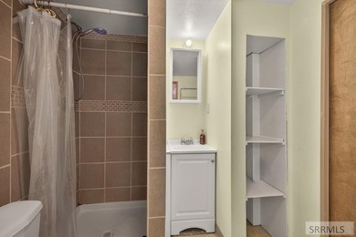 Great home that has been well taken car of. With 4 Bedrooms, 2 - photo 23