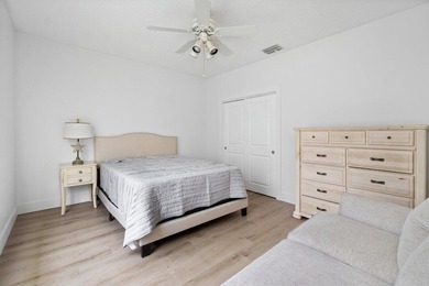 Beautiful, completely renovated,single family home in the quaint - photo 24