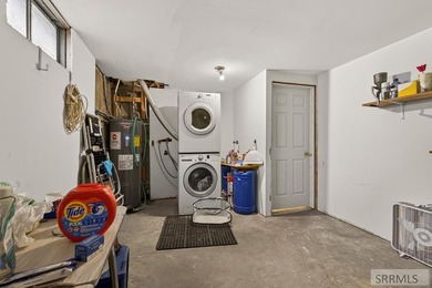 Great home that has been well taken car of. With 4 Bedrooms, 2 - photo 27