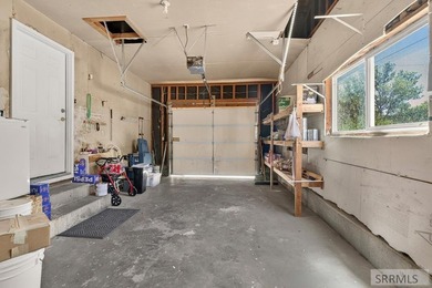 Great home that has been well taken car of. With 4 Bedrooms, 2 - photo 28