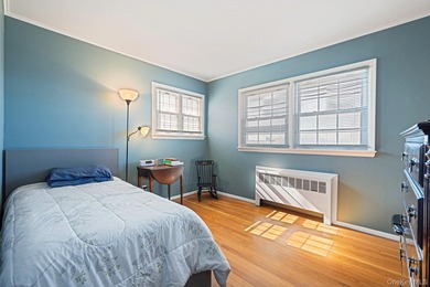 NASSAU SHORES! NO FLOOD! 3746 sqft updated 7 bedroom, 4.5 bath - photo 32