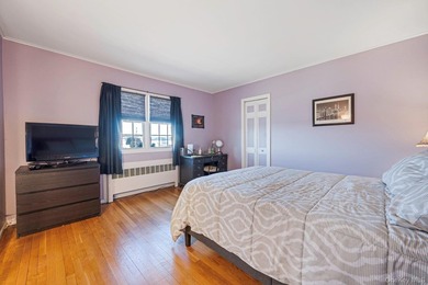 NASSAU SHORES! NO FLOOD! 3746 sqft updated 7 bedroom, 4.5 bath - photo 34