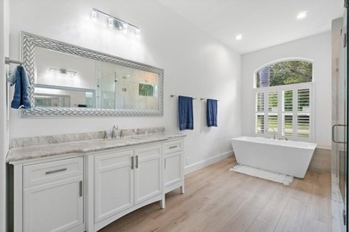 Beautiful, completely renovated,single family home in the quaint - photo 34