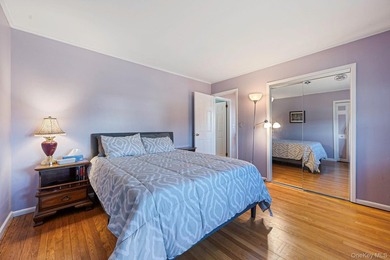 NASSAU SHORES! NO FLOOD! 3746 sqft updated 7 bedroom, 4.5 bath - photo 35
