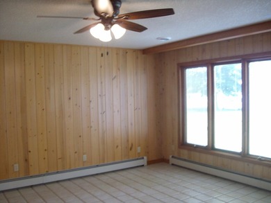 Spacious and well maintained 2 bedroom ranch sitting on a large - photo 38