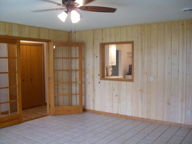 Spacious and well maintained 2 bedroom ranch sitting on a large - photo 40