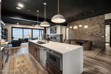 Spanning 2,950 sq. ft., this luxurious 4-bedroom, 4-bathroom - photo 11