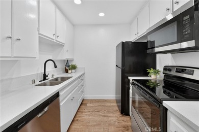 Welcome to this beautifully updated single-level one-bedroom - photo 13