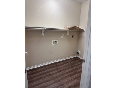 Great home in the Mathis Lake area. This 2-bedroom 2 bath home - photo 15