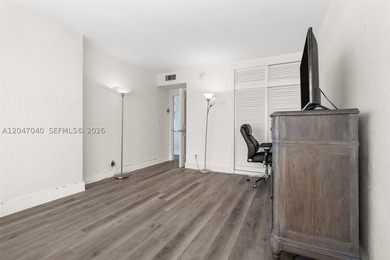 Wake up every morning to endless, panoramic ocean views from - photo 18