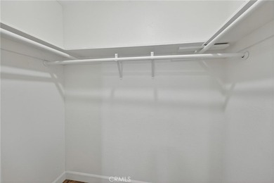 Welcome to this beautifully updated single-level one-bedroom - photo 21