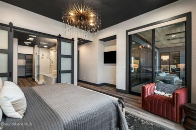 Spanning 2,950 sq. ft., this luxurious 4-bedroom, 4-bathroom - photo 33