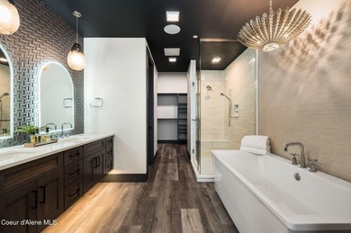 Spanning 2,950 sq. ft., this luxurious 4-bedroom, 4-bathroom - photo 34