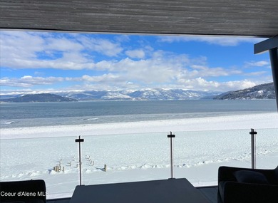 Spanning 2,950 sq. ft., this luxurious 4-bedroom, 4-bathroom - photo 41