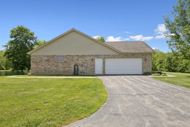 Welcome to your dream retreat! This beautiful home on 32+ acres - photo 2