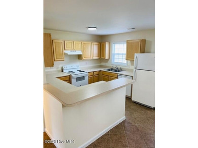 Welcome home to this well-maintained 3-bedroom, 2.5-bath, end - photo 8