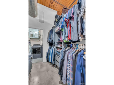 Be a part of the Washington Avenue resurgence! Investment in