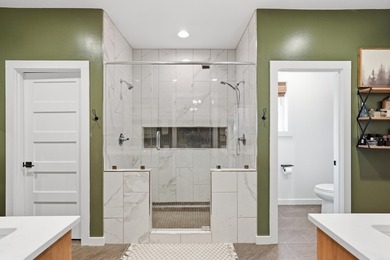 Beautiful Custom Built Home sitting on 10.38 acres w/Views of - photo 32
