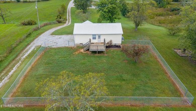 Welcome home to this charming 2-bedroom, 1-bath home in the - photo 32