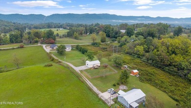 Welcome home to this charming 2-bedroom, 1-bath home in the - photo 38
