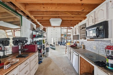 Beautiful Custom Built Home sitting on 10.38 acres w/Views of - photo 50